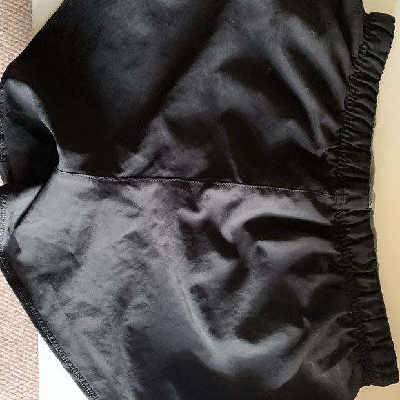 black reebok shorts - Picture 3 of 3
